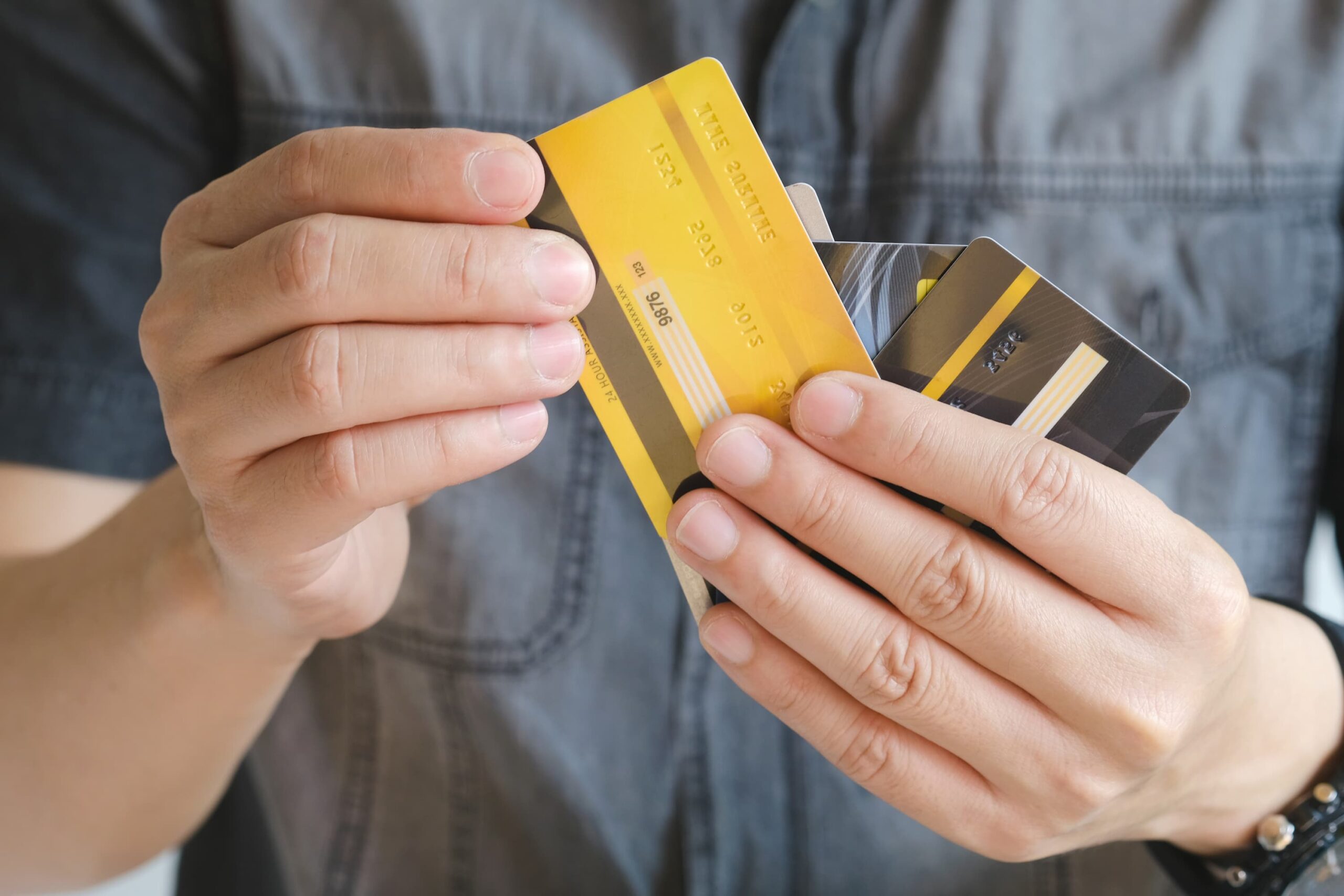 Which Really Works Best: Debit Card or Credit Card?